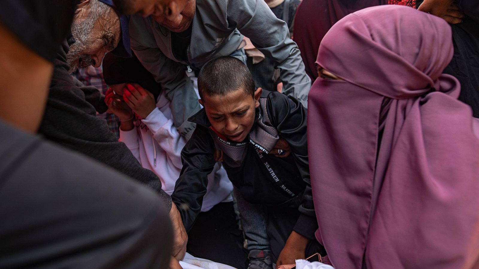 Los bombardeos israelíes en Gaza dejan más de 100 muertos | Ver