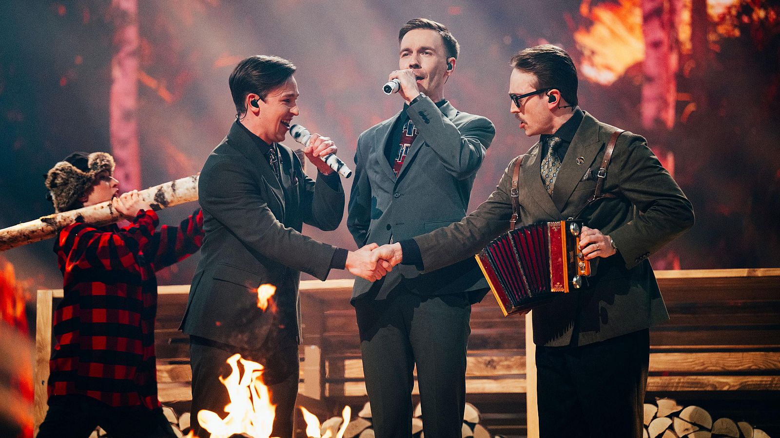 Actuación de Suecia en Eurovisión 2025: KAJ con 'Bara Bada Bastu'