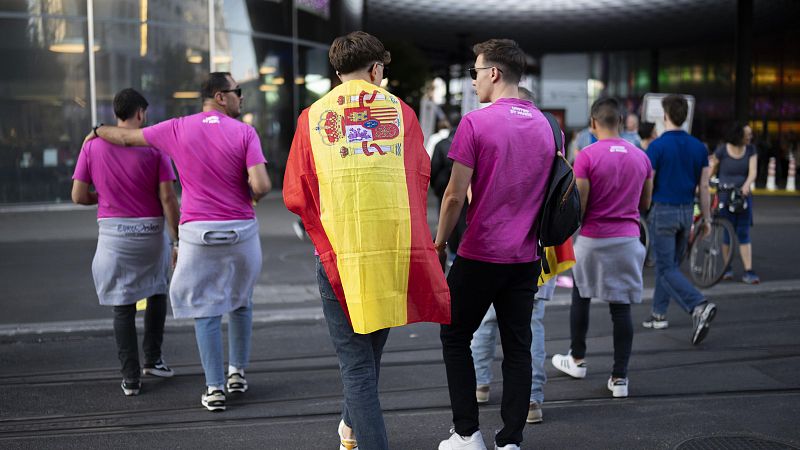Ambiente español en Basilea a pocas horas de la actuación de Melosy en Eurovisión - Telediario Fin de Semana | Ver