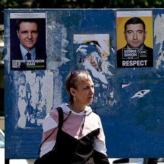 Rumanía, polarizada entre el voto a un europeísta o a un euroescéptico