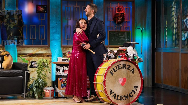 La Revuelta - Candela Peña: "Me gustan los pijos, yo a ellos no"