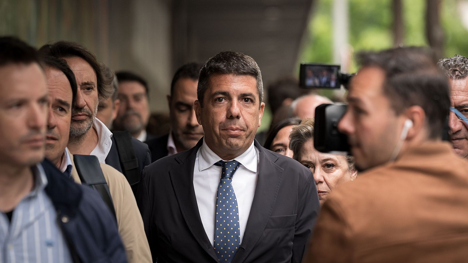 Mazón afirma que se ha reunido con víctimas de la dana y dice estar "a su entera disposición"
