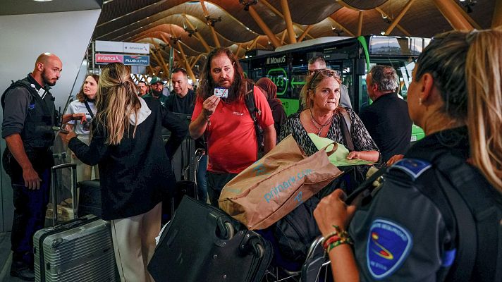La hora de La 1 - Primera noche de controles en Barajas