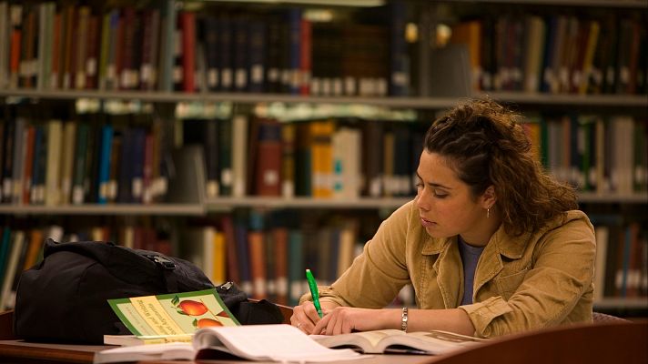 Telediario 2 - Los alumnos se preparan a contrarreloj la nueva Selectividad