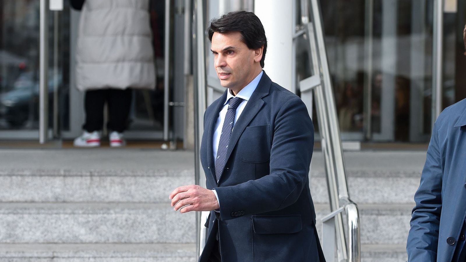 González Amador niega haber consentido enviar un correo a la Fiscalía - Telediario 1 | Ver