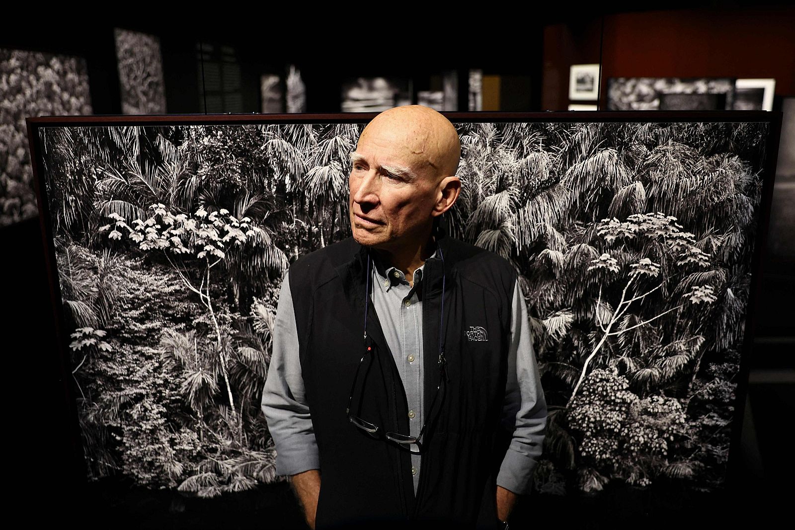 Muere el fotógrafo Sebastião Salgado a los 81 años - La tarde en 24h | Ver