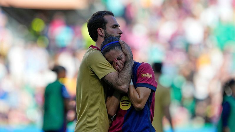 Aitana, en lgrimas tras perder la final de la Champions League - Champions League | Ver