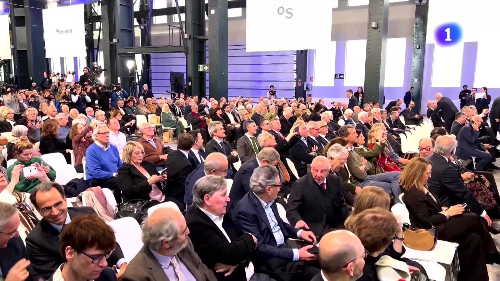 L'opa al Sabadell entra en la fase decisiva - L'Informatiu | Veure