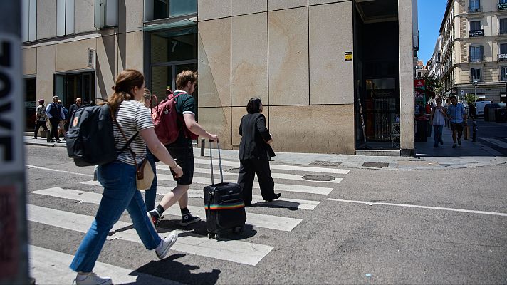 Telediario Fin de Semana - Los pisos turísticos se extienden a la periferia de las ciudades