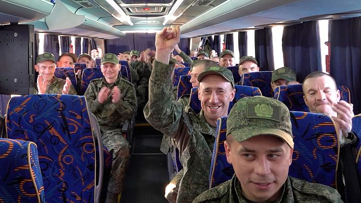 Telediario Fin de Semana - Ucrania y Rusia completan el canje de prisioneros pactado en Estambul