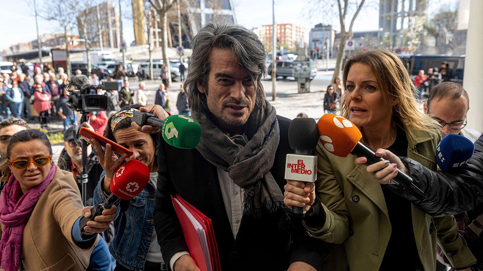 Tres ex cargos de Madrid declaran como investigados - La hora de La 1 | Ver