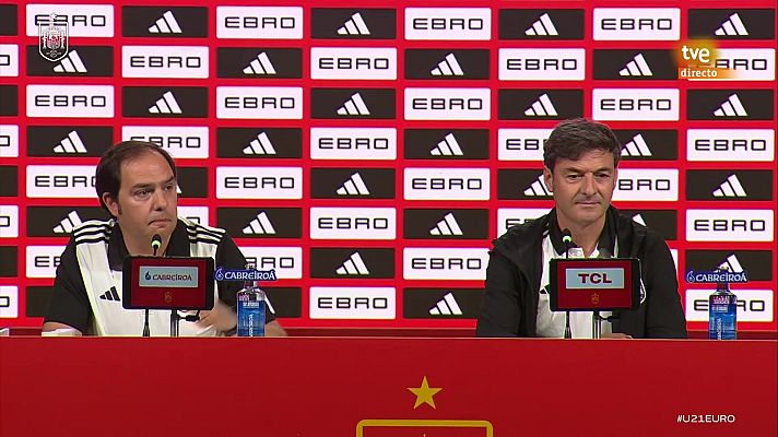 Fútbol - Convocatoria de preparación para el Europeo y rueda de prensa de Santi Denia