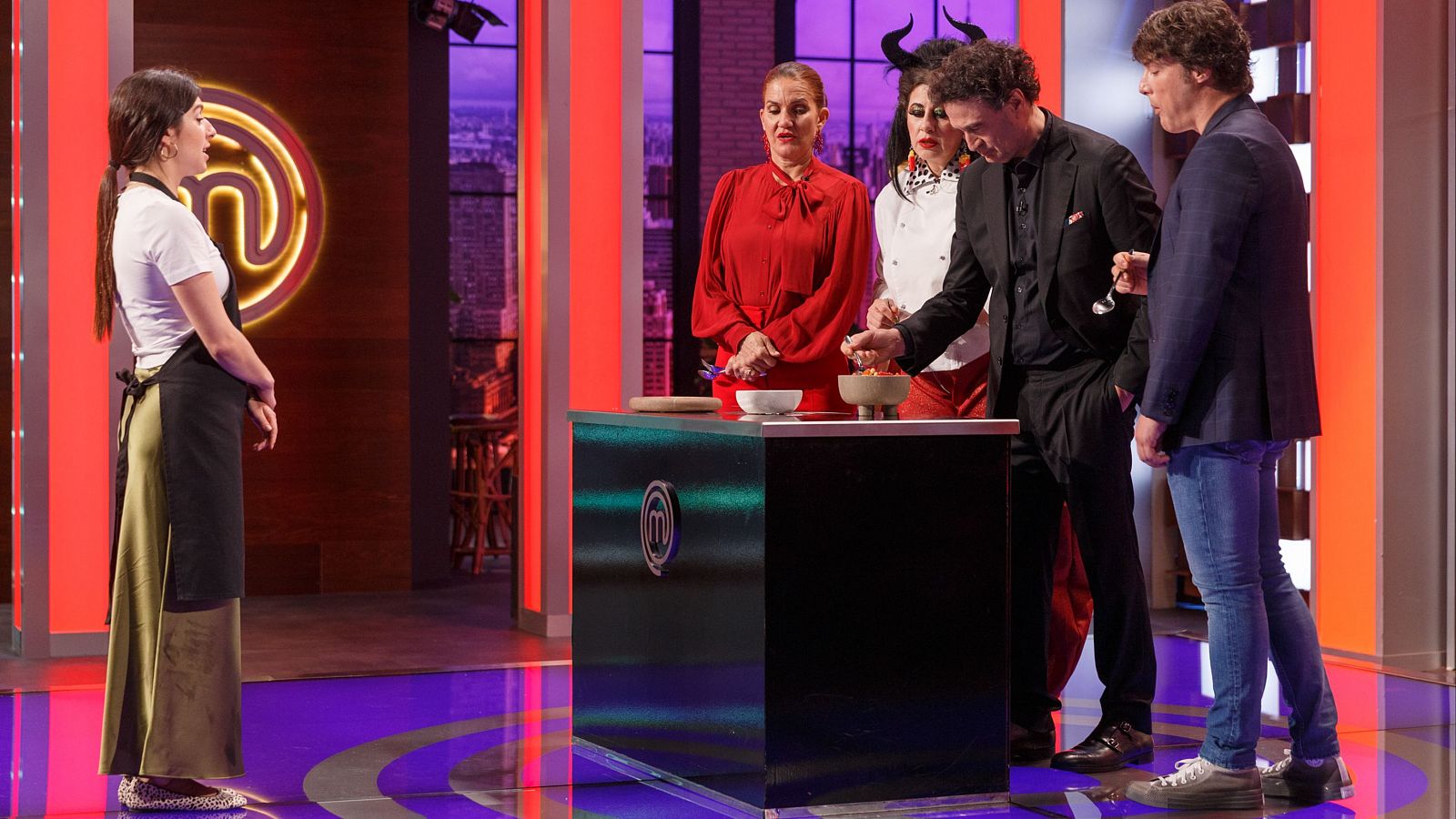 Clara se emociona agradecida por estar en MasterChef