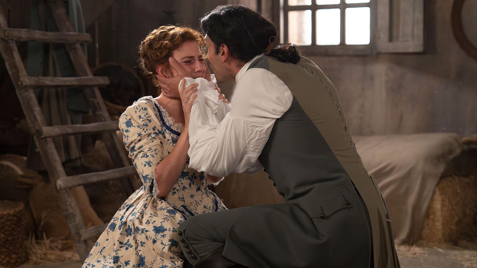 Valle Salvaje - La discusión de Adriana y Rafael desata la pasión