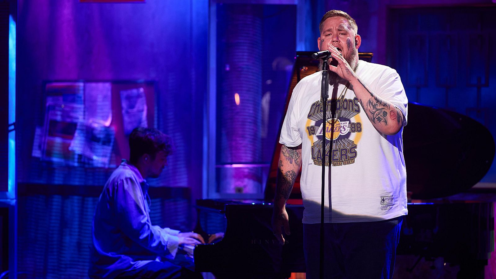 Revuelta | Rag'n'bone Man canta "Humano"