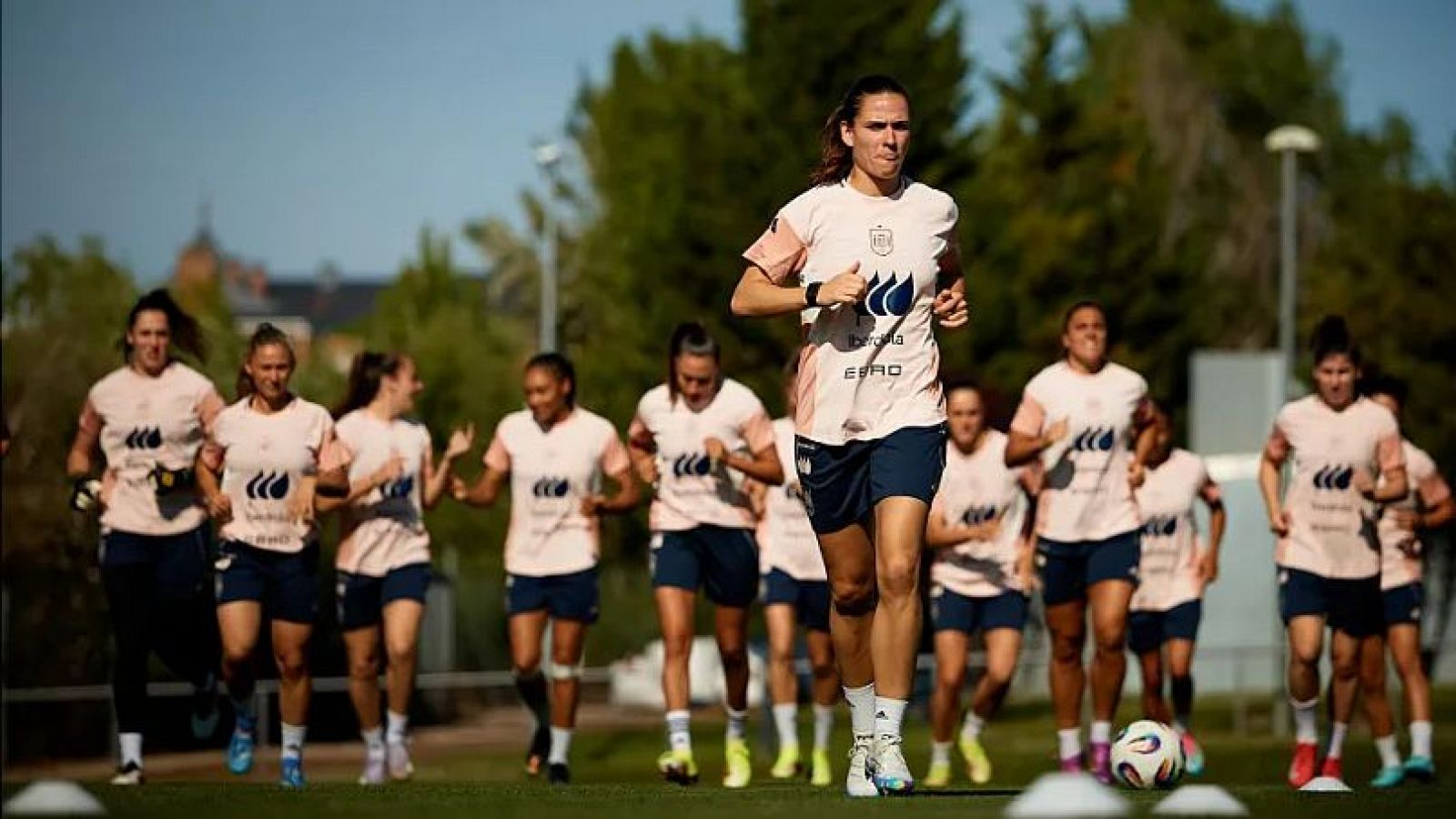 Nations League femenina: entrenamiento selección española - Los Deportes de La1 | Ver