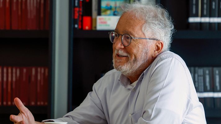 Telediario 1 - Héctor Abad Faciolince publica un nuevo libro donde rememora el momento en el que casi pierde la vida en Ucrania