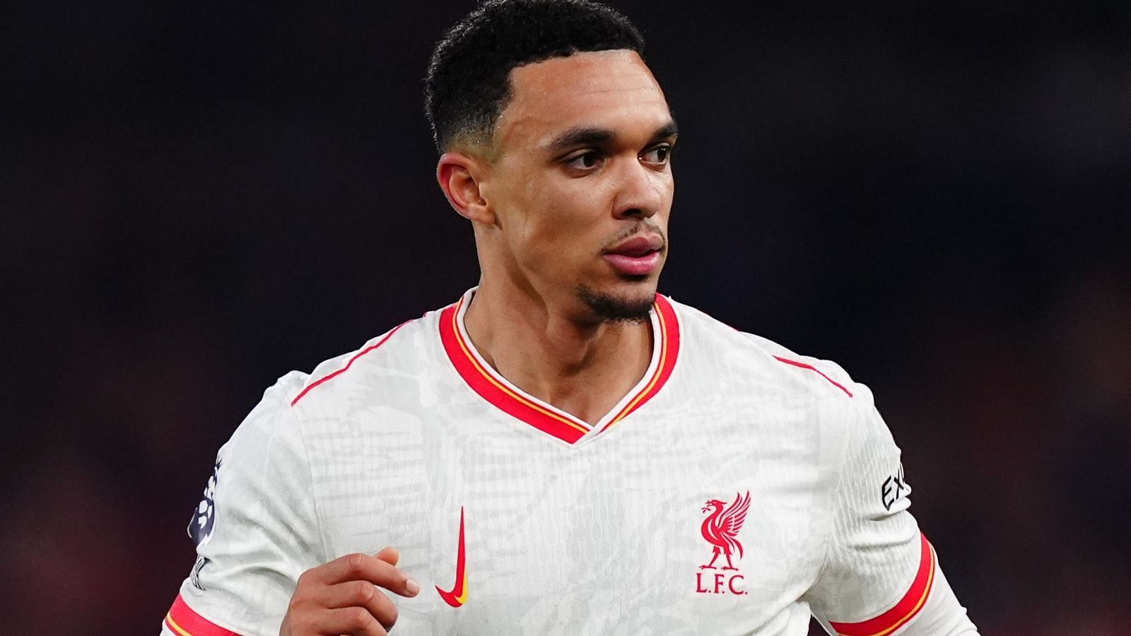 Alexander Arnold ya es nuevo juagdor del Real Madrid