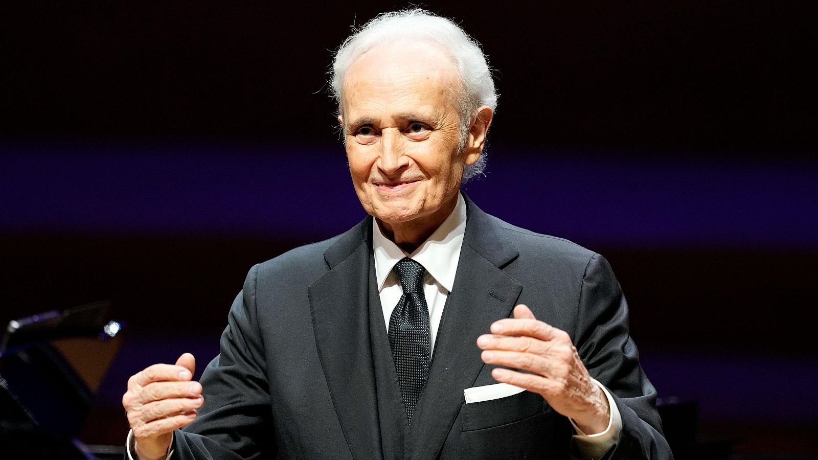 Carreras dice adiós a los escenarios: "Llevo 55 años de profesión, es el momento" - Fin de semana 24h | Ver