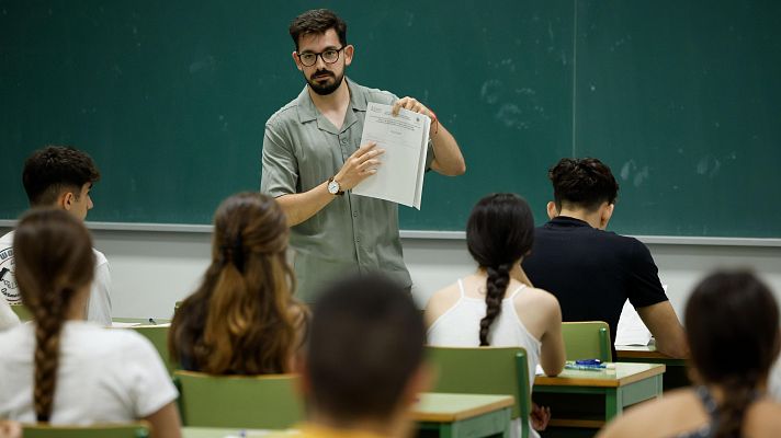  - Primer día de la PAU para 23.700 jóvenes valencianos
