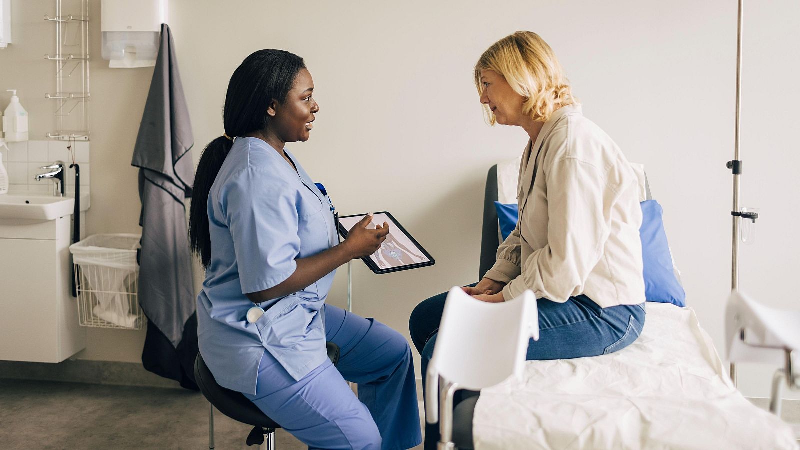 La menopausia continúa siendo un tabú | Ver