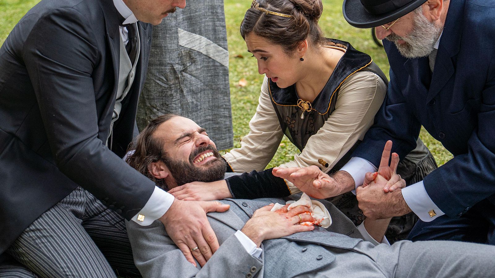 La vida de Adriano, en peligro tras el disparo de Eugenia