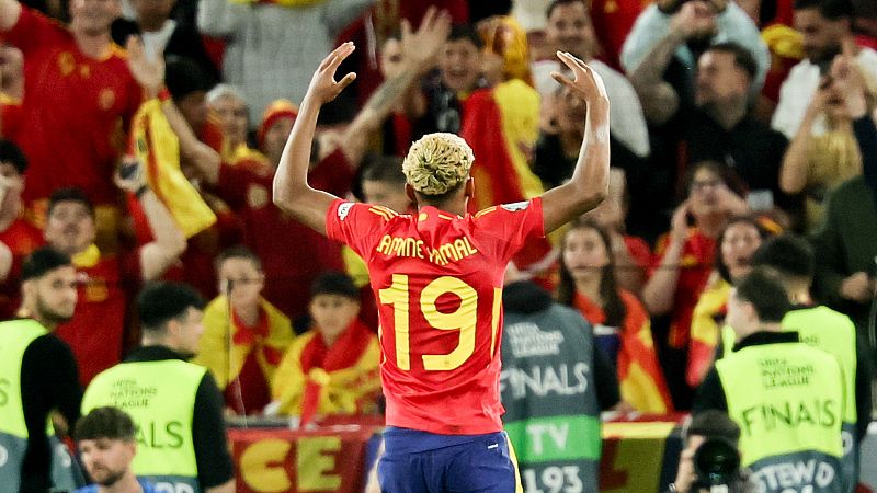 Lamine Yamal firma un doblete ante Francia en Stuttgart - UEFA Nations League | Ver