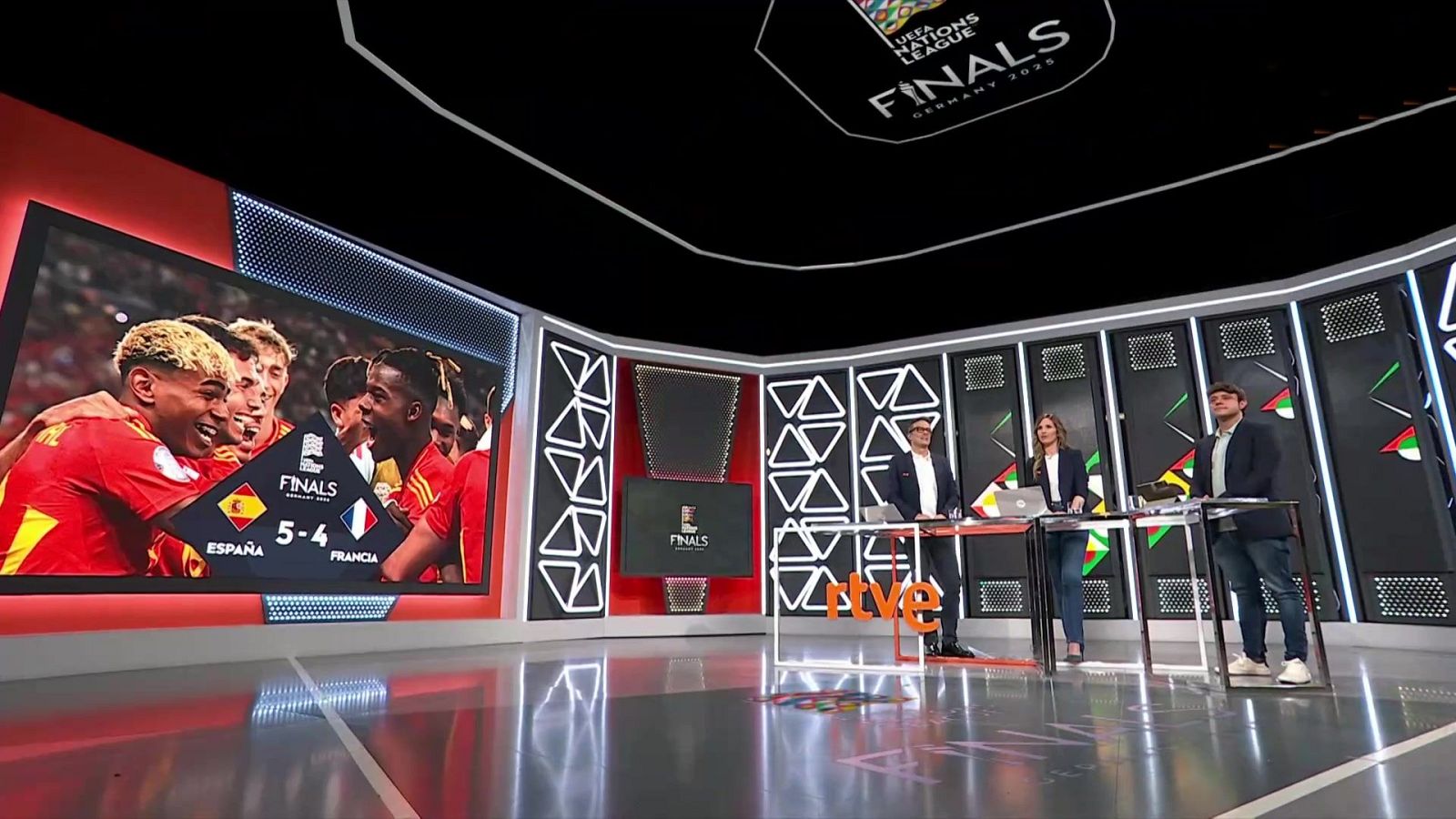 Programa “Selecciones”. Postpartido España - Francia - ver ahora