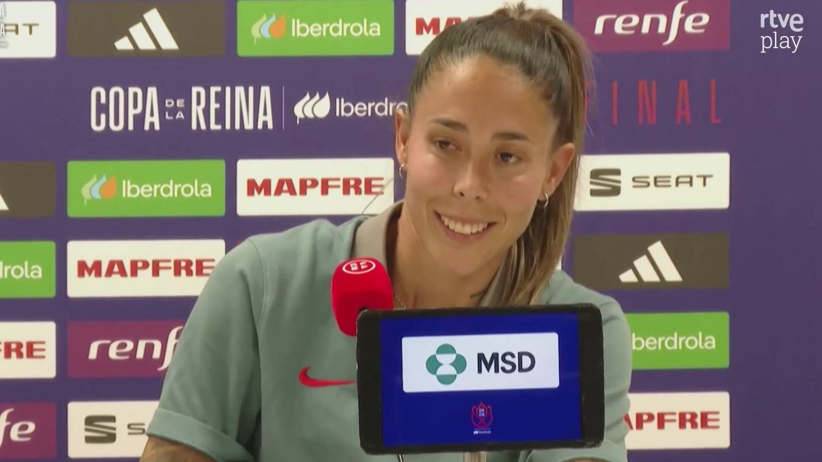 Lola Gallardo: "Nos miramos en el espejo de 2016 ante el Barça" - Fútbol | Ver