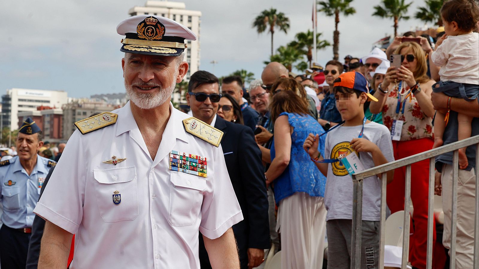 El Rey preside en Gran Canaria la revista naval y una exhibición dinámica - Especiales informativos | Ver