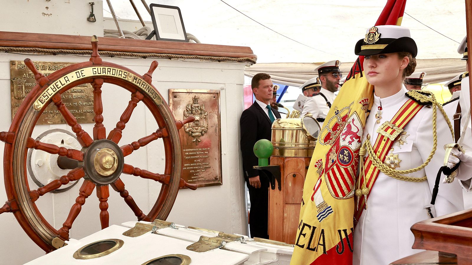 La princesa Leonor, abanderada en la jura de bandera de Elcano en Nueva York