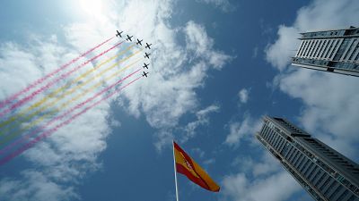 Ms de 3.200 militares participan en Tenerife en el Da de las Fuerzas Armadas - Especiales informativos | Ver