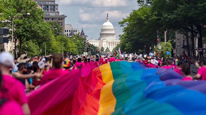 Fin de semana 24h - Una marea de banderas arcoíris inunda Washington frente al retroceso de derechos LGBTQ+ impulsado por Trump