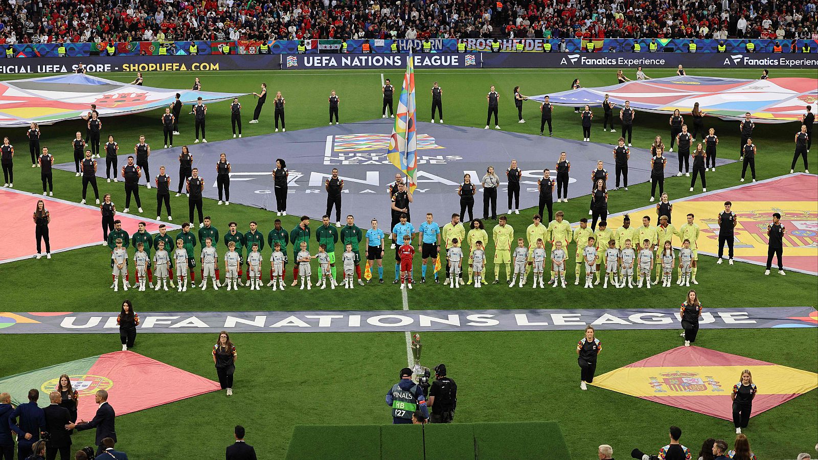 Fútbol - UEFA Nations League. Programa "Selecciones" Previo Final: Portugal - España - ver ahora