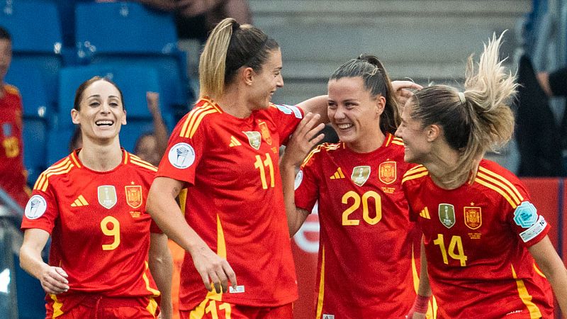 Suiza se viste de gala para acoger a un total de 16 selecciones con un objetivo comn: levantar la copa de Europa. Vvelo del 2 al 27 de julio!