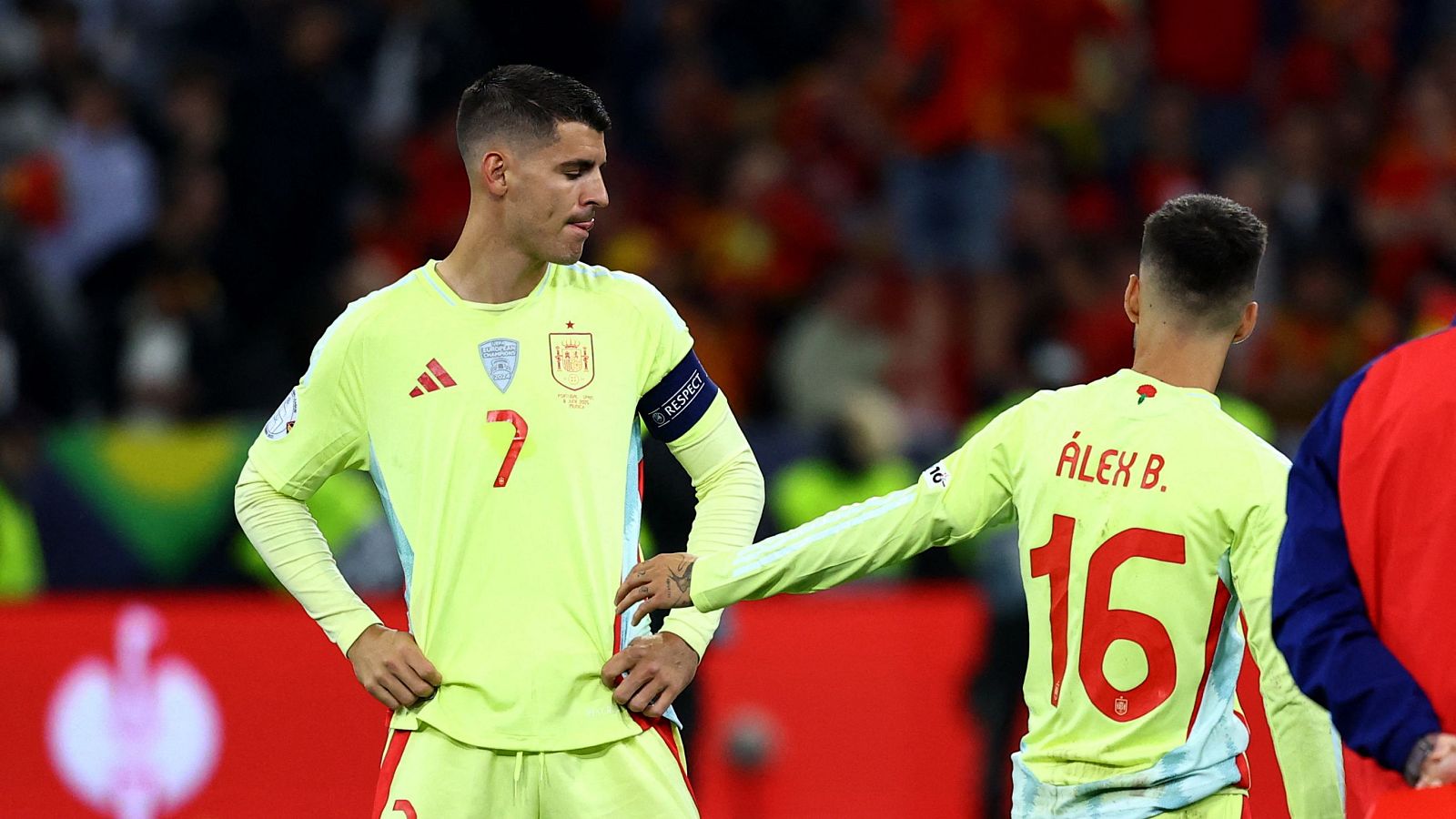 Nations League | Morata, desolado, recibe el apoyo de sus compañeros - UEFA Nations League | Ver