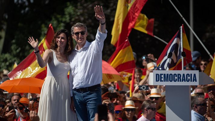 Telediario 1 - Ayuso mantiene su propia línea en el PP y Feijóo habla de "centralidad"