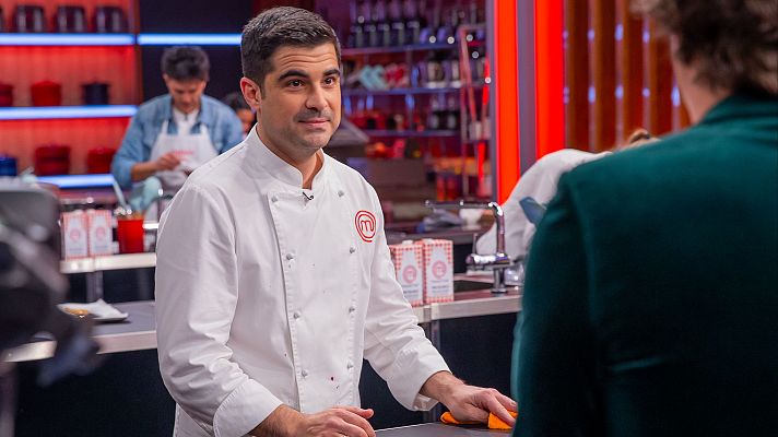 Efrén regresa a MasterChef