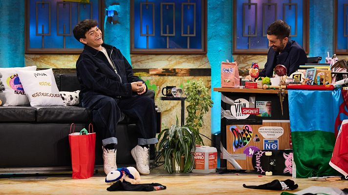 La Revuelta - JJ: "¿A quién no le gusta tener unas bolas en la boca?"