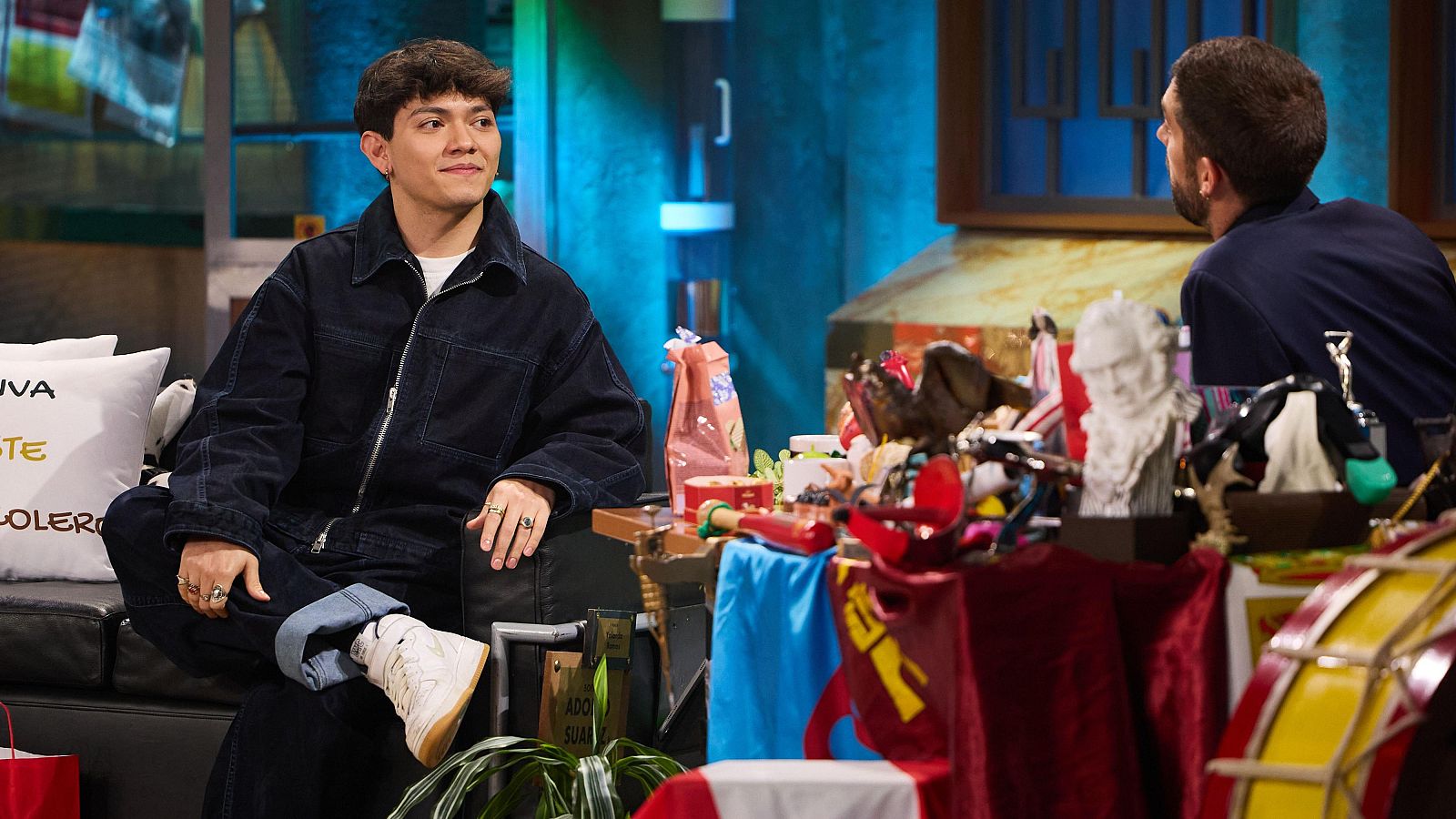 La Revuelta | Shakira, Britney... y Melody, las imitaciones de JJ - La Revuelta | Ver