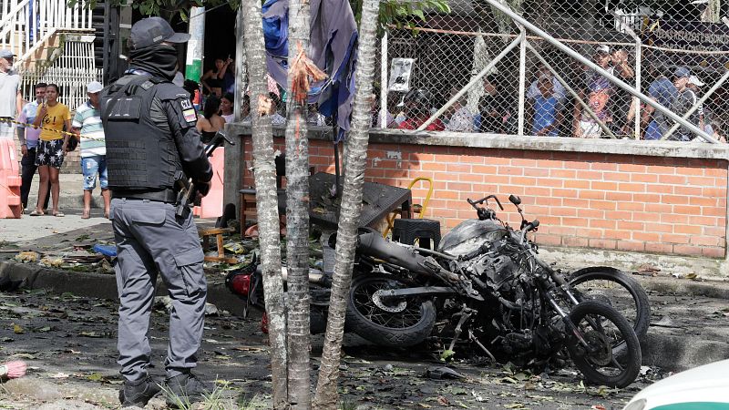 Al menos tres muertos en una cadena de atentados en Cali - La tarde en 24h | Ver