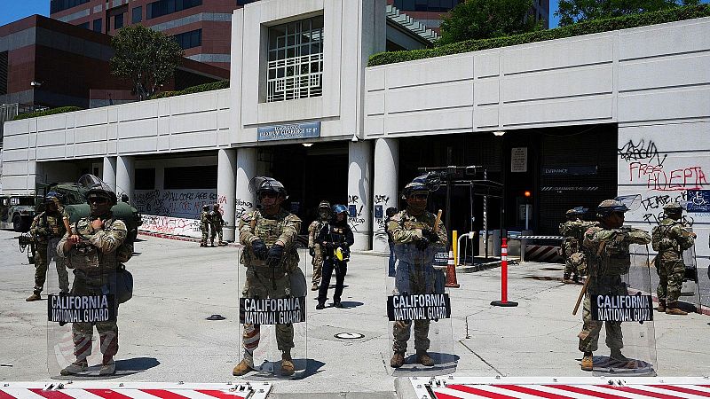 Toque de queda en Los Ángeles ante las protestas | Ver