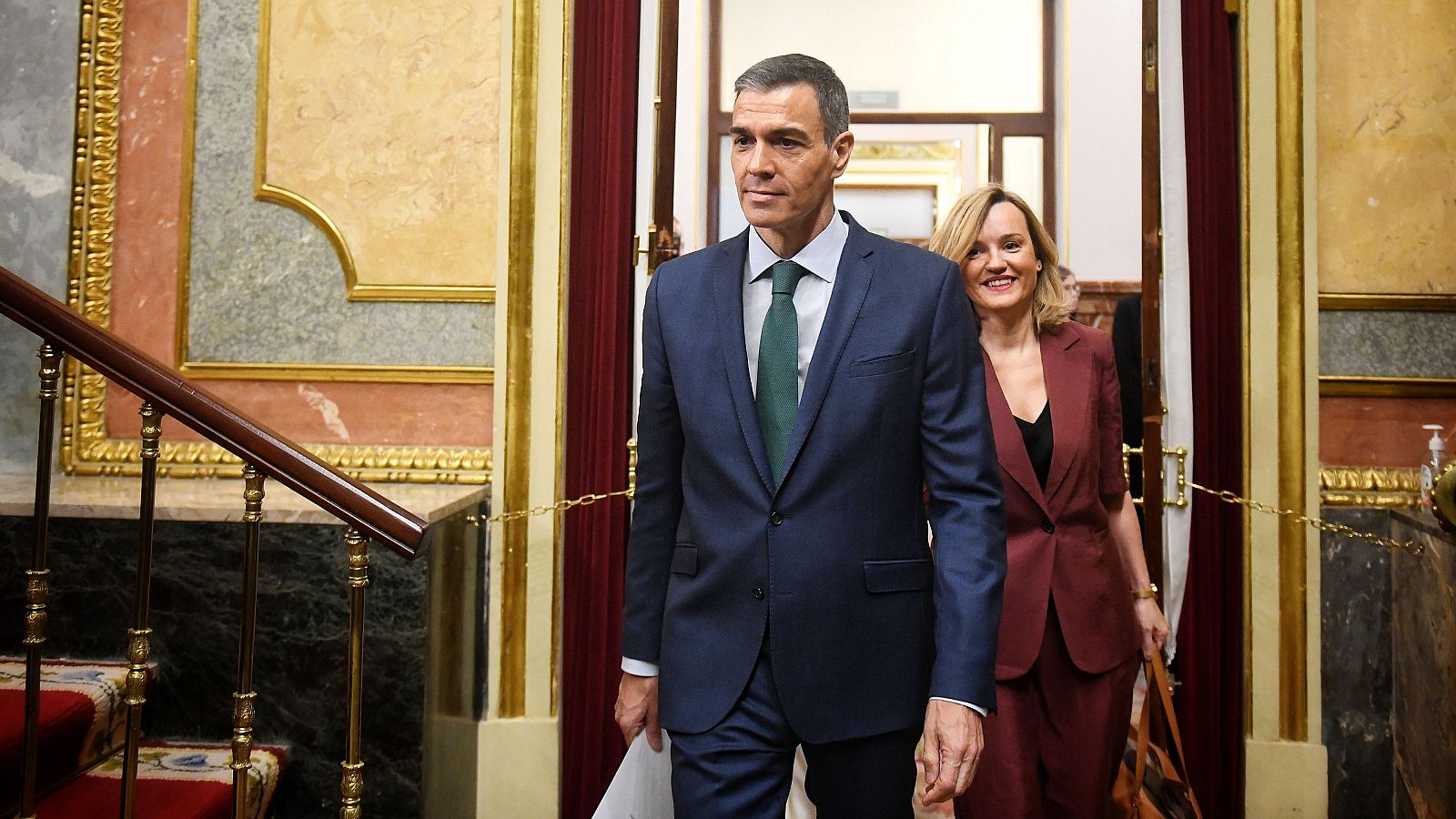 Sánchez respalda al FGE y Feijóo dice que "es un peligro para la democracia" | Ver