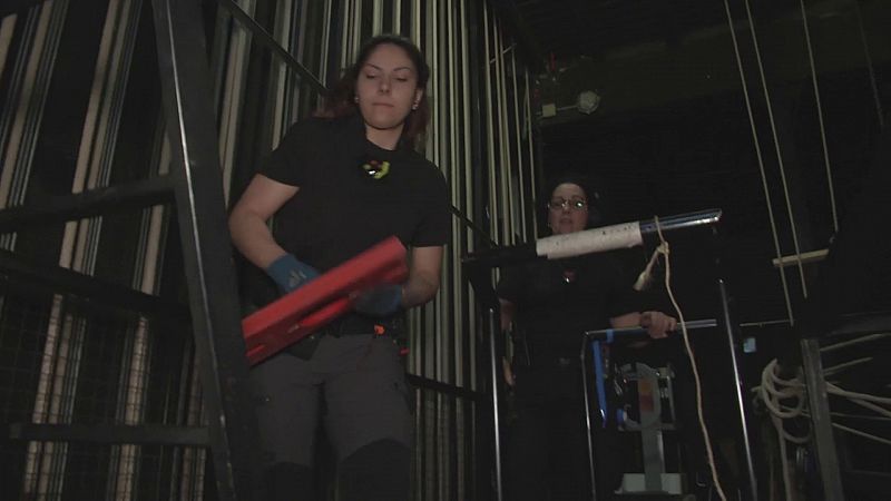 objetivo igualdad-Tcnicas de teatro tras el teln | Ver