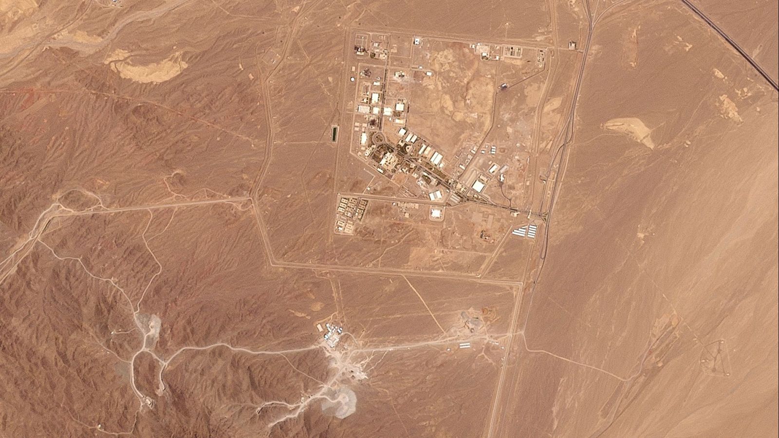 El peligro y la ilegalidad del ataque israelí a instalaciones nucleares | Ver