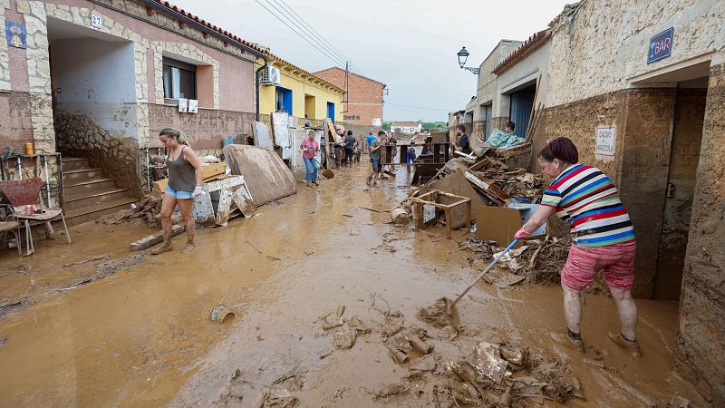 Lluvias torrenciales desbordan ríos y barrancos en Aragón | Ver