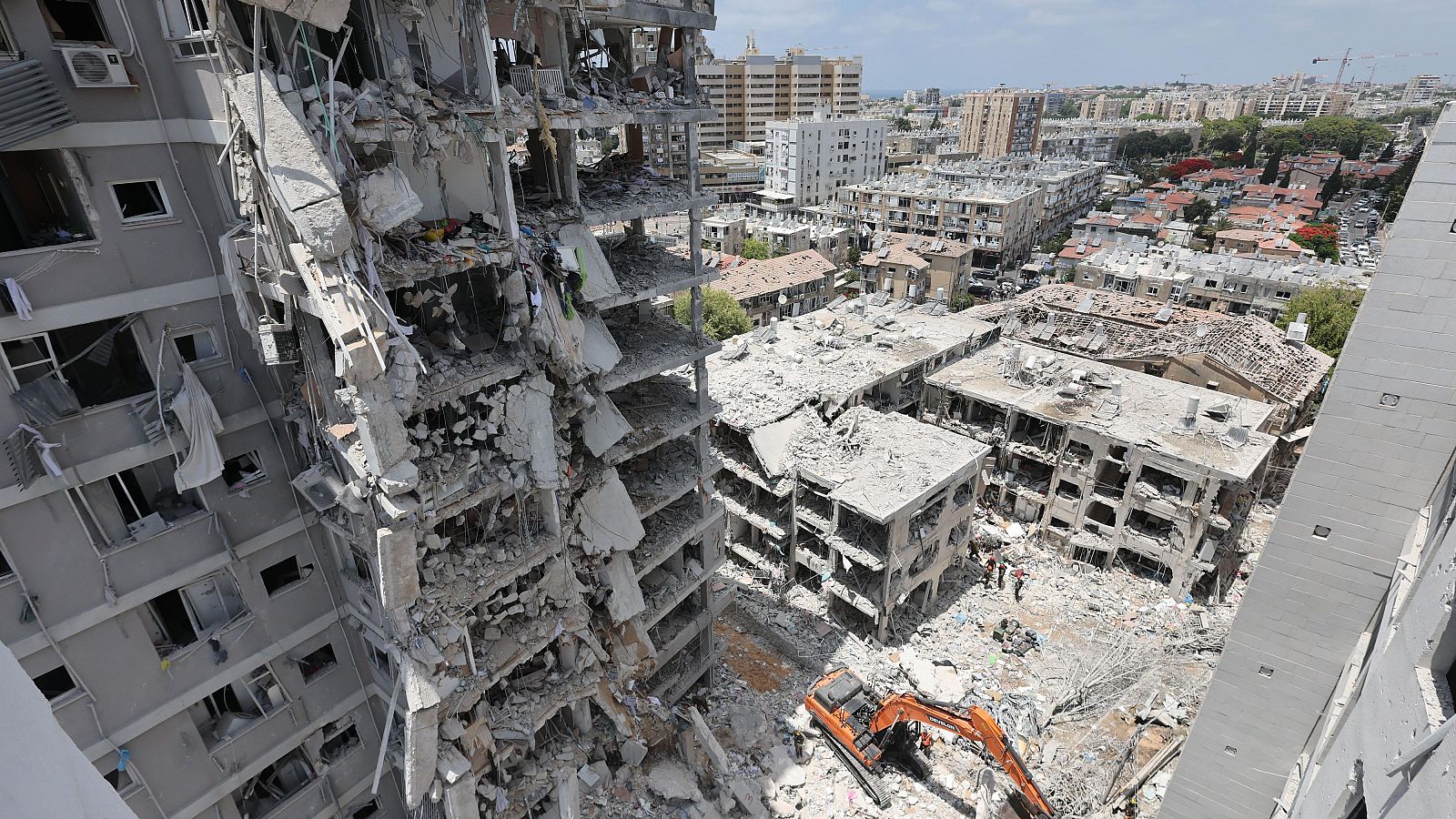 Informativo 24 horas - 14h - 15/06/25 - ver ahora