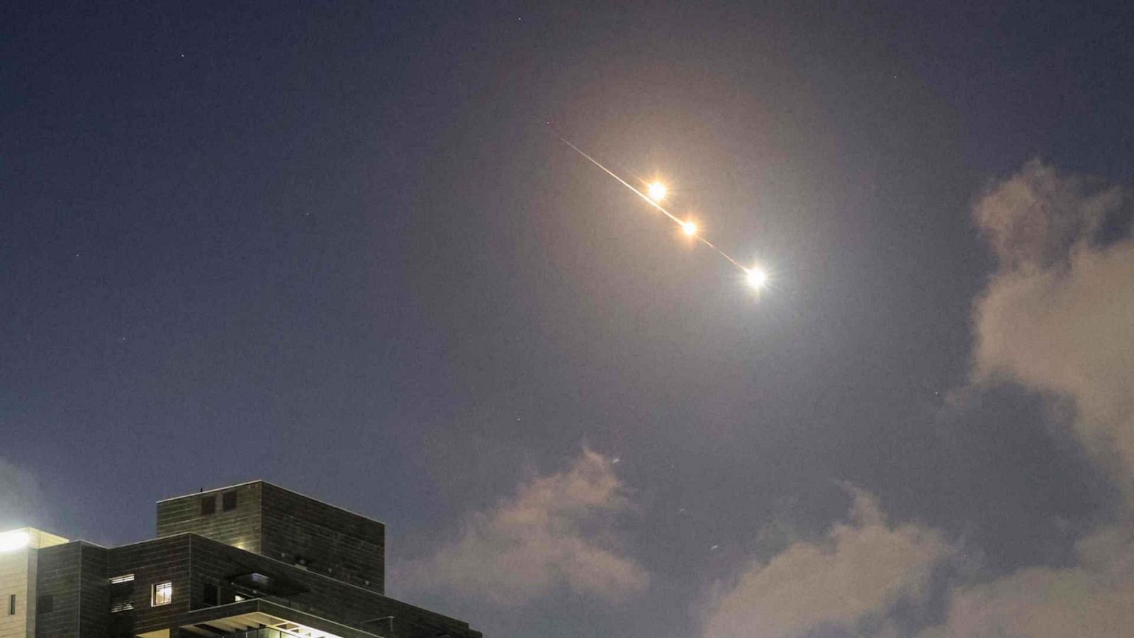 Informativo 24 horas - 20h - 15/06/25 - Fin de semana 24h | Ver