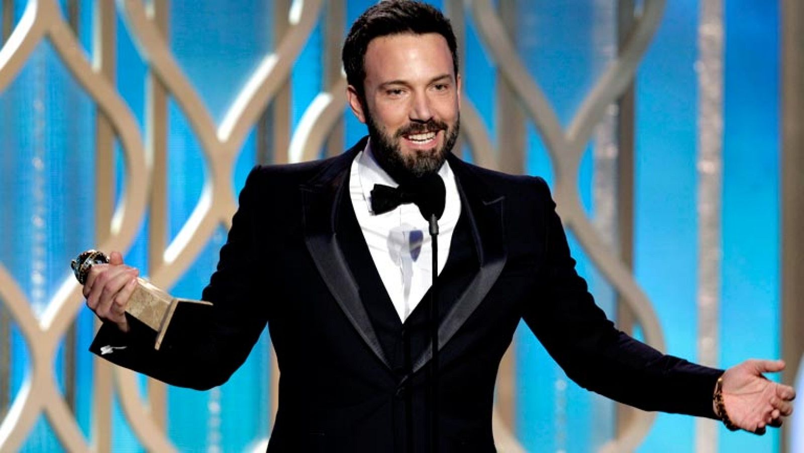  'Argo', dirigida y protagonizada por Ben Affleck, ha sido la gran sorpresa de los Globos de Oro al llevarse el premio a la mejor película dramática y mejor director. 