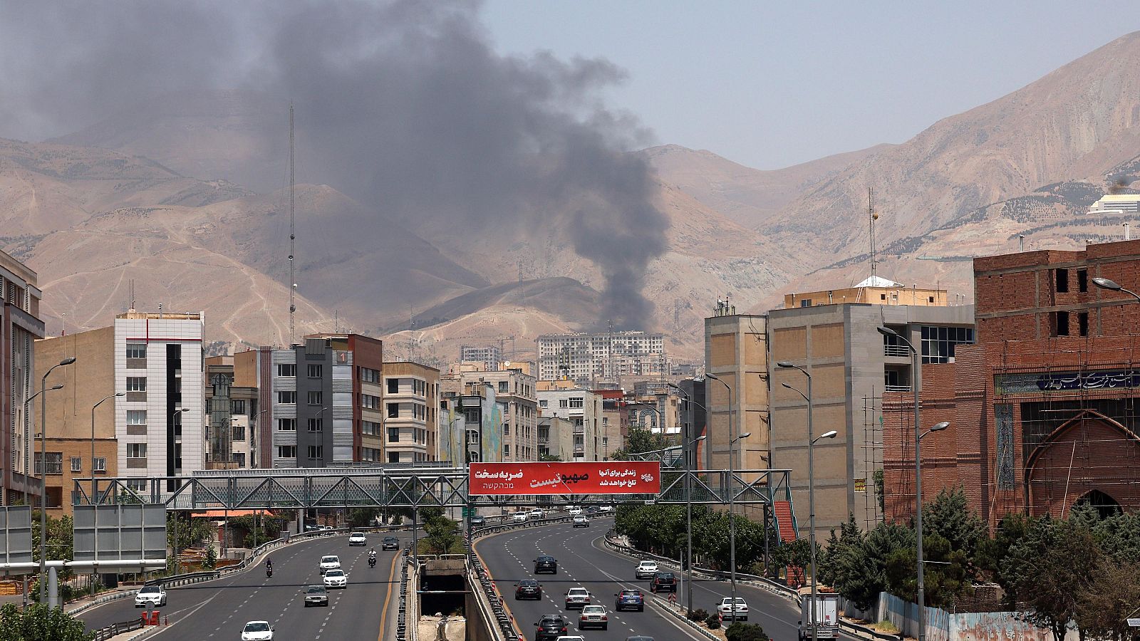 El conflicto entre Israel e Irán puede llevar al cierre del estrecho de Ormuz - Telediario 1 | Ver